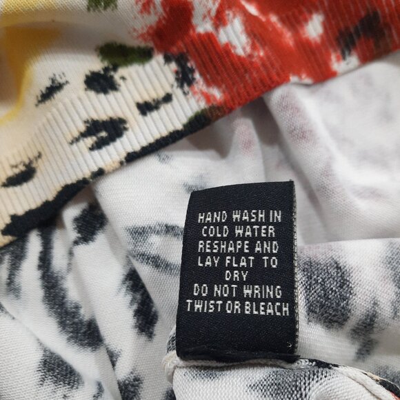 Floral/leopard/sequin stretch sweater - BCBG Max Azria brand - Picture 11 of 12